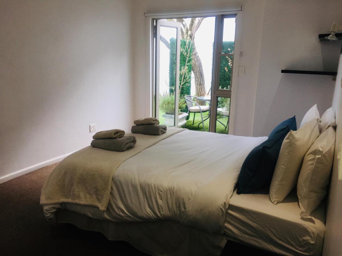 Lägenhet på 270 m² i Camps Bay, med 2 sovrum och 2 badrum  Kapstaden Exteriör bild