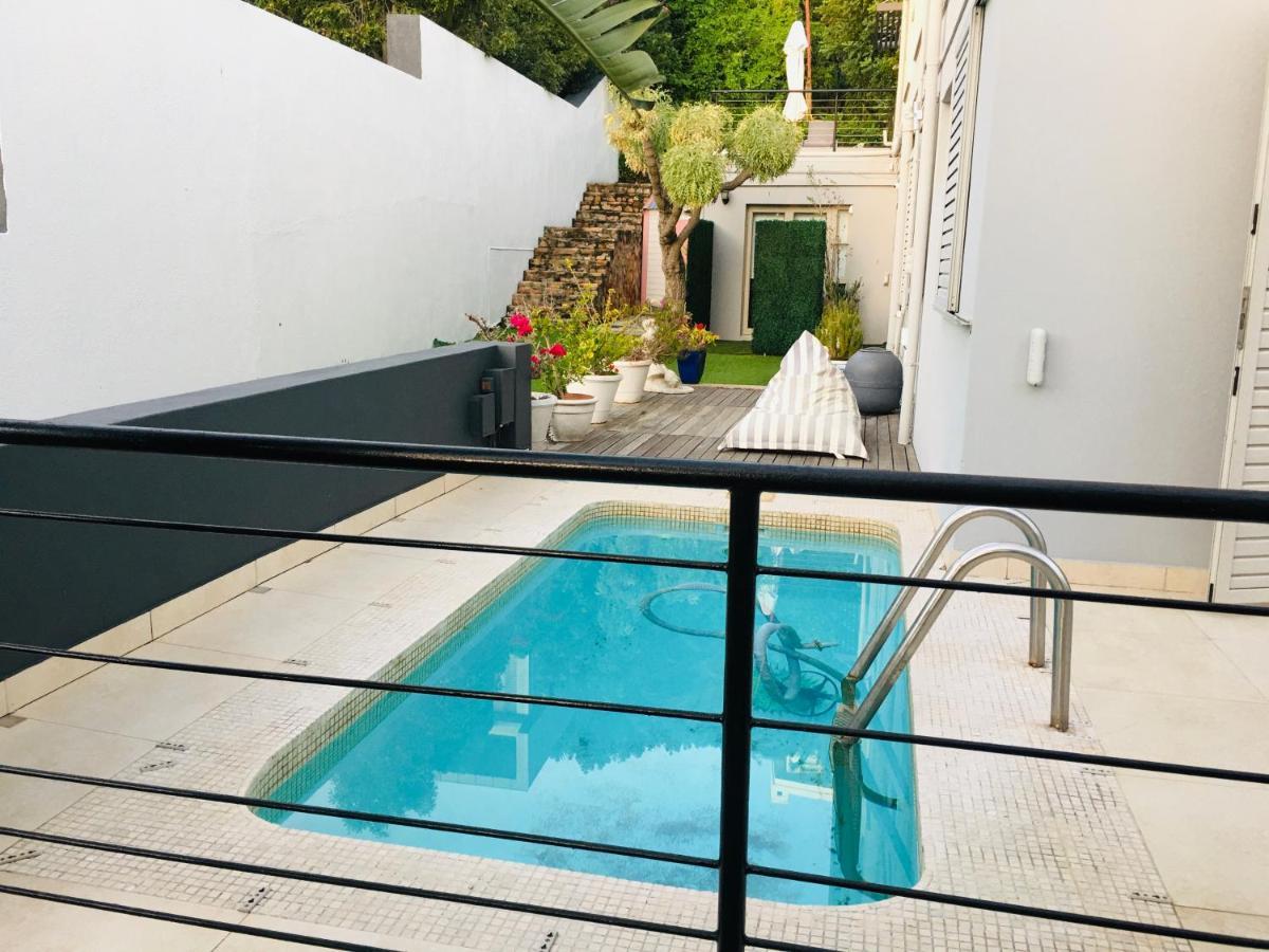Lägenhet på 270 m² i Camps Bay, med 2 sovrum och 2 badrum  Kapstaden Exteriör bild
