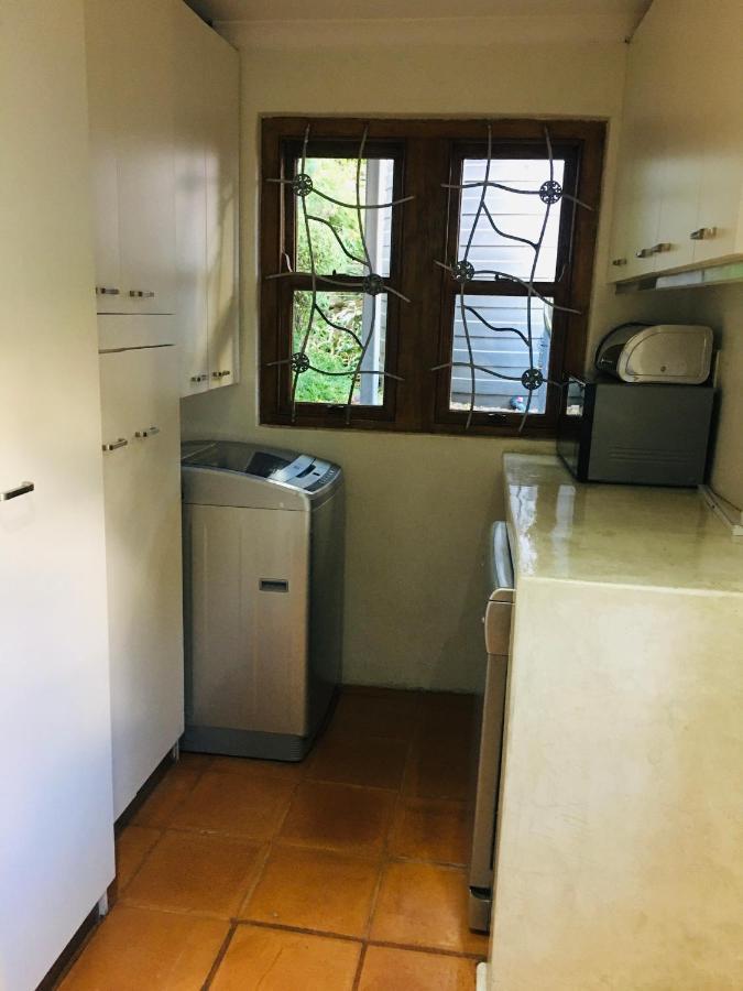 Lägenhet på 270 m² i Camps Bay, med 2 sovrum och 2 badrum  Kapstaden Exteriör bild