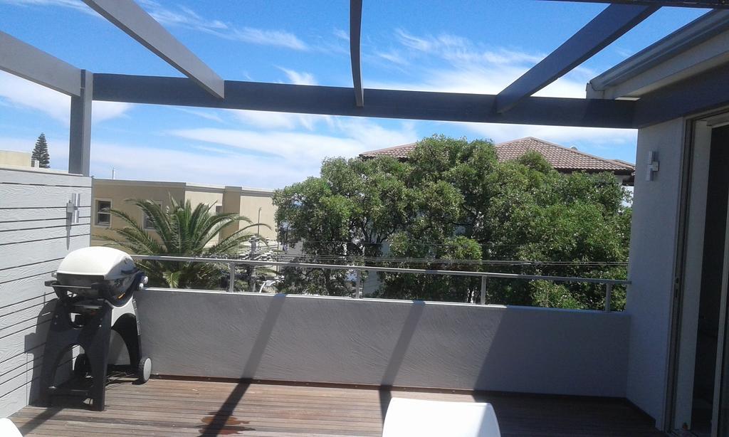 Lägenhet på 270 m² i Camps Bay, med 2 sovrum och 2 badrum  Kapstaden Rum bild
