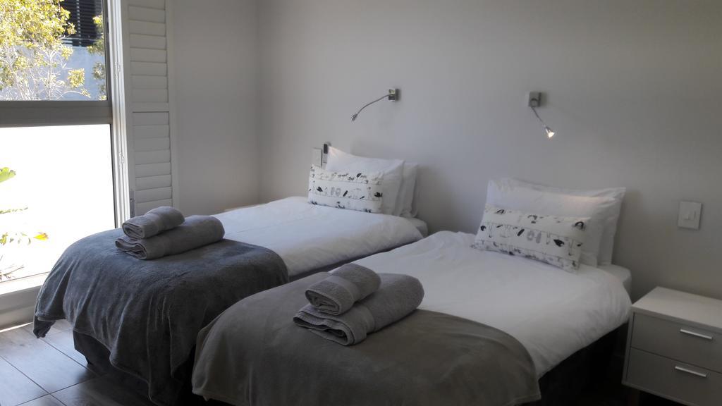 Lägenhet på 270 m² i Camps Bay, med 2 sovrum och 2 badrum  Kapstaden Exteriör bild