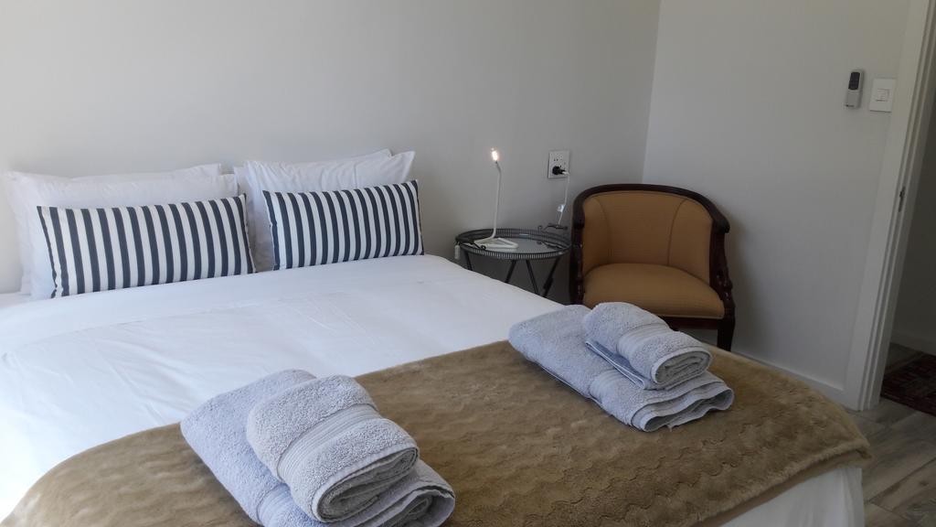 Lägenhet på 270 m² i Camps Bay, med 2 sovrum och 2 badrum  Kapstaden Exteriör bild