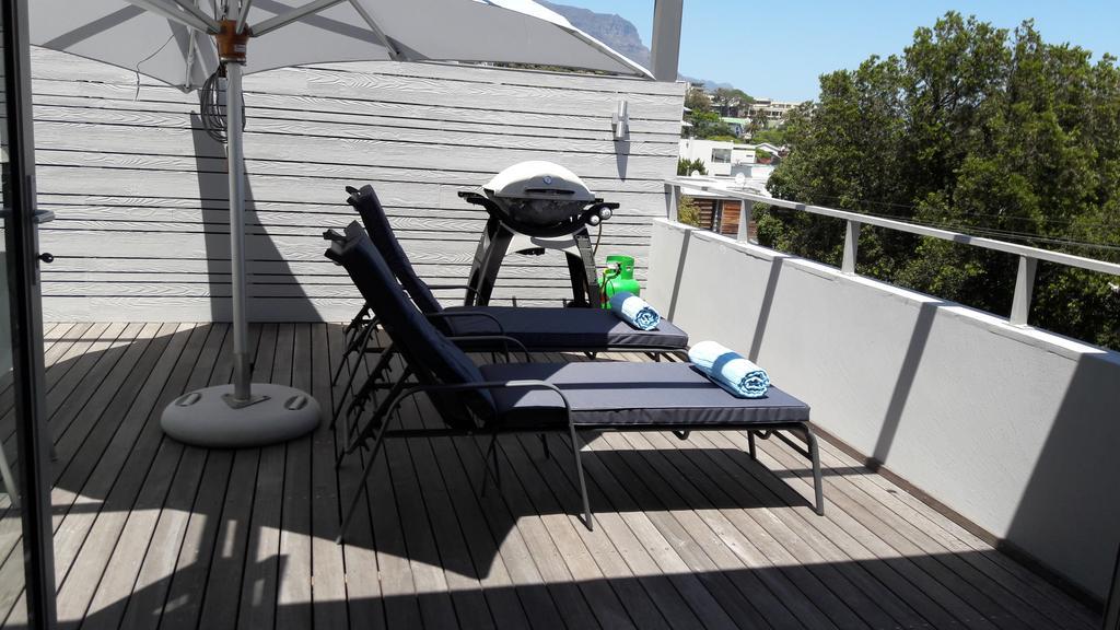 Lägenhet på 270 m² i Camps Bay, med 2 sovrum och 2 badrum  Kapstaden Exteriör bild