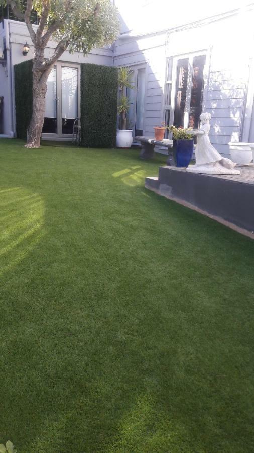 Lägenhet på 270 m² i Camps Bay, med 2 sovrum och 2 badrum  Kapstaden Exteriör bild