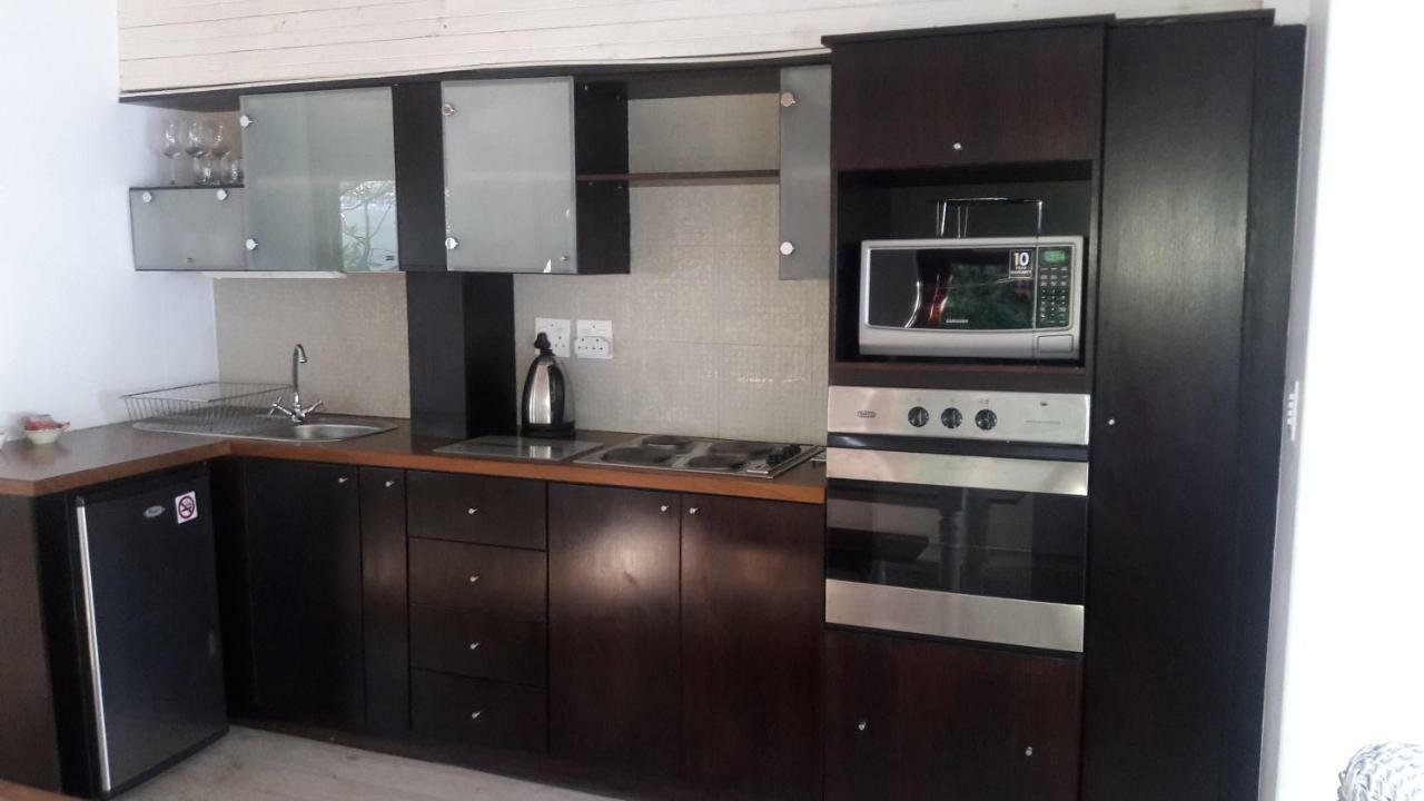 Lägenhet på 270 m² i Camps Bay, med 2 sovrum och 2 badrum  Kapstaden Exteriör bild