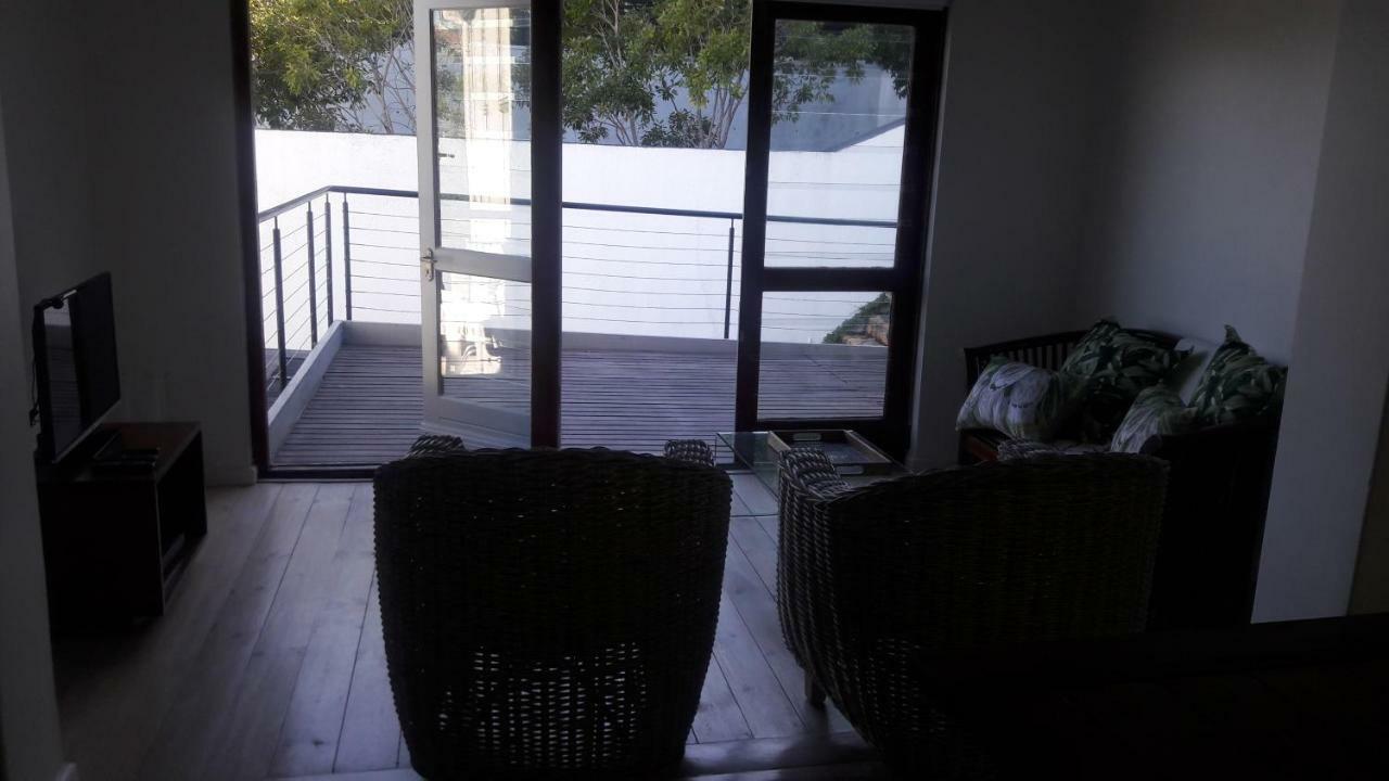 Lägenhet på 270 m² i Camps Bay, med 2 sovrum och 2 badrum  Kapstaden Exteriör bild