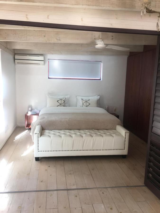 Lägenhet på 270 m² i Camps Bay, med 2 sovrum och 2 badrum  Kapstaden Exteriör bild